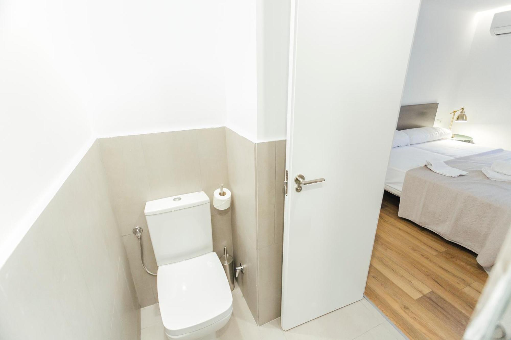 Decorated And Renovated- 2Bd 2Bth- Center Apartment Seville Ngoại thất bức ảnh